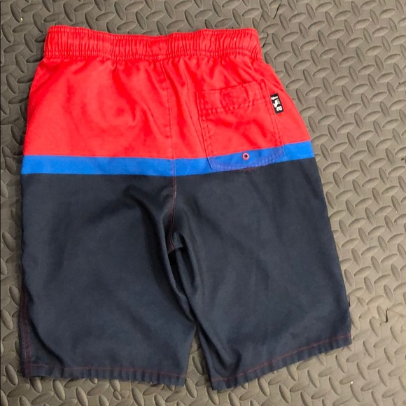Water shorts - Picture 4 of 6